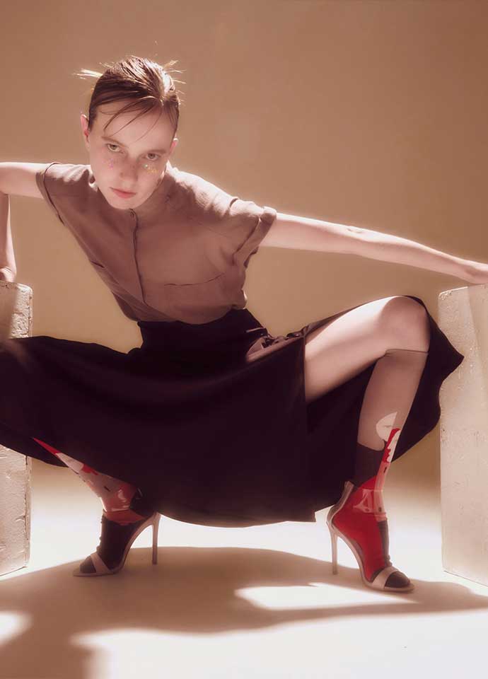 橙熾抽象人像不對稱拼接長襪 